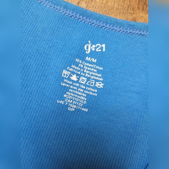 FREE W BUNDLE G21 ribbed tank top - Picture 3 of 7